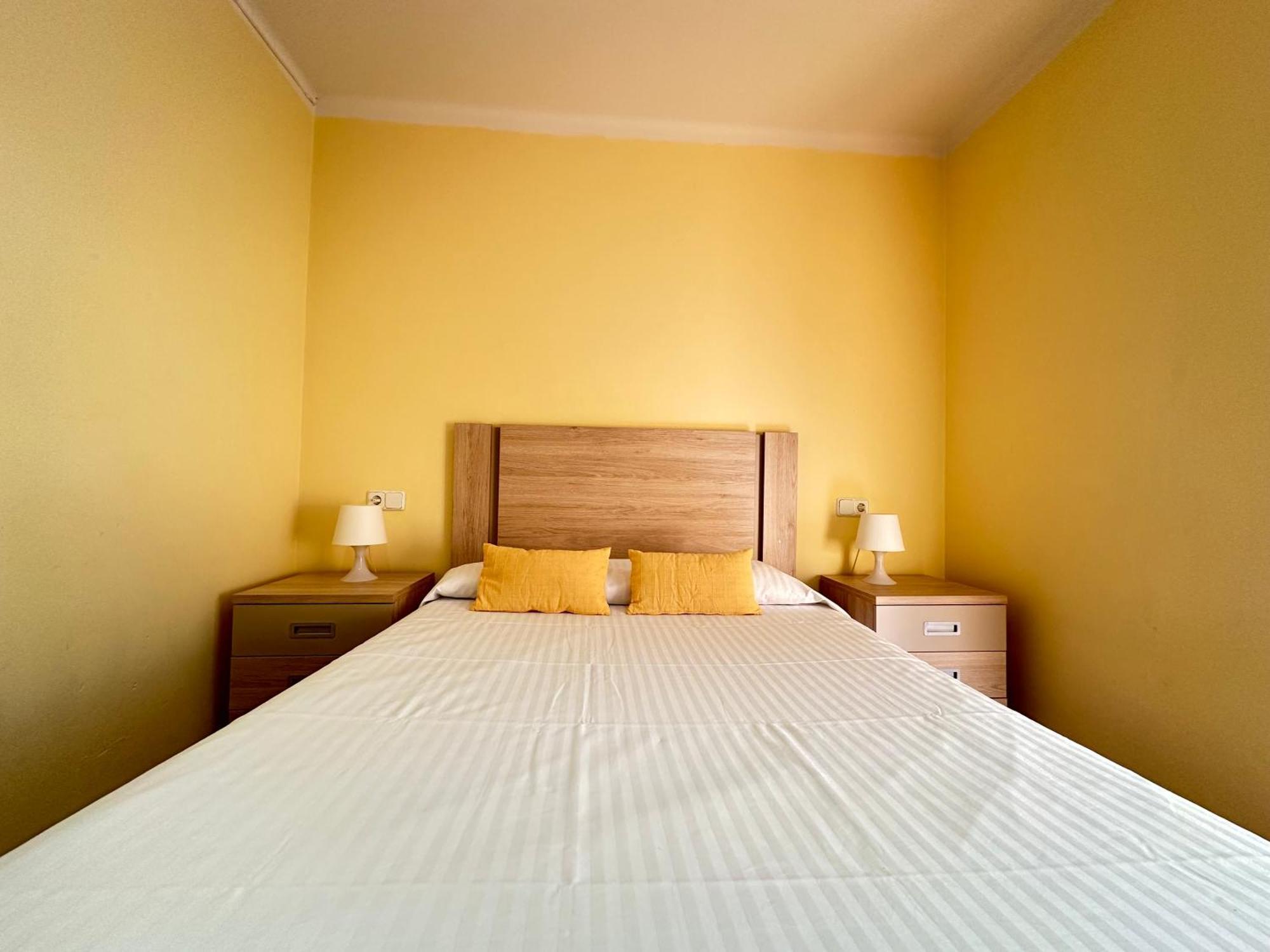 Agi Llotja Plazza Apartment Roses Bagian luar foto