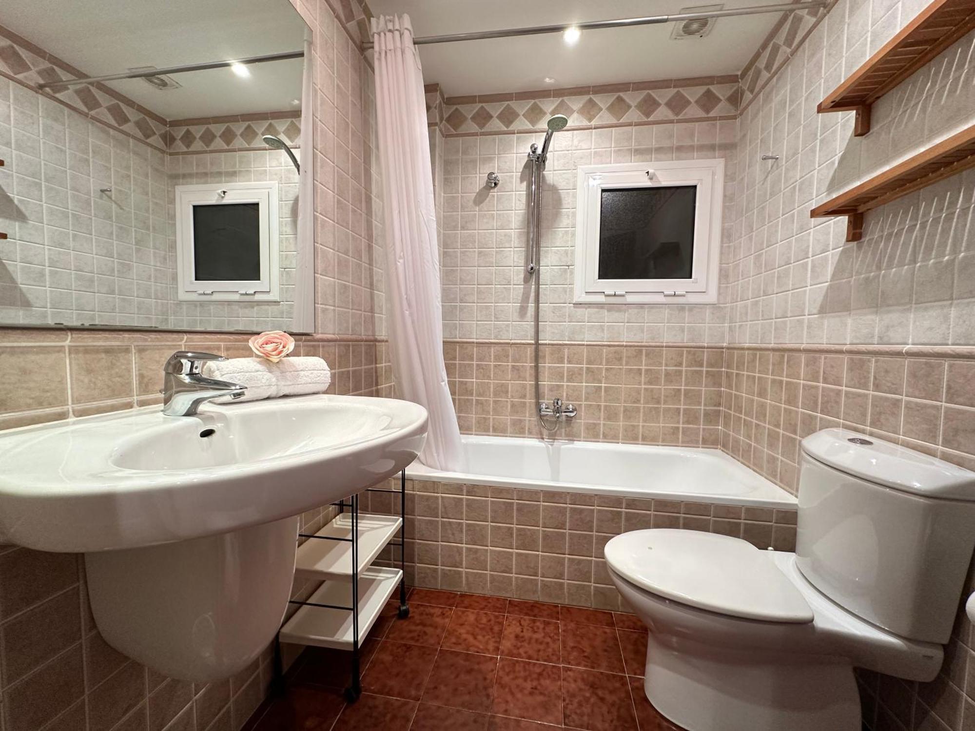 Agi Llotja Plazza Apartment Roses Bagian luar foto